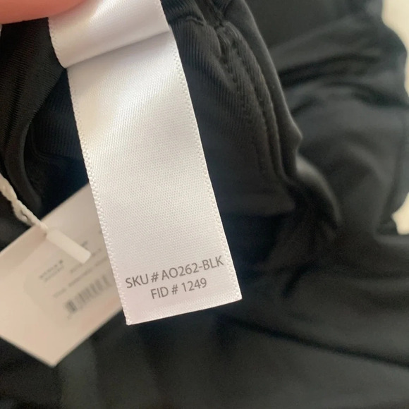 NWT Andie The Atlantic One Piece Swim Wear classic Black Medium - Picture 9 of 9